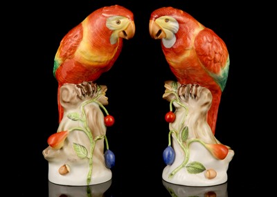 Lot 156 - A PAIR OF HEREND PORCELAIN FIGURES OF PARROTS,...