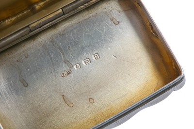 Lot 204 - A George V antique sterling silver snuff box,...