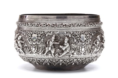 Lot 248 - A FINE BURMESE REPOusSE WORKED SILVER BOWL....