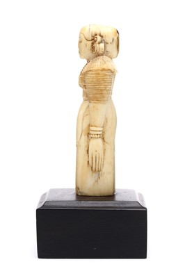 Lot 274 - A FINELY CARVED SRI LANKAN IVORY FIGURE OF A...