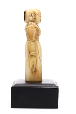 Lot 274 - A FINELY CARVED SRI LANKAN IVORY FIGURE OF A...