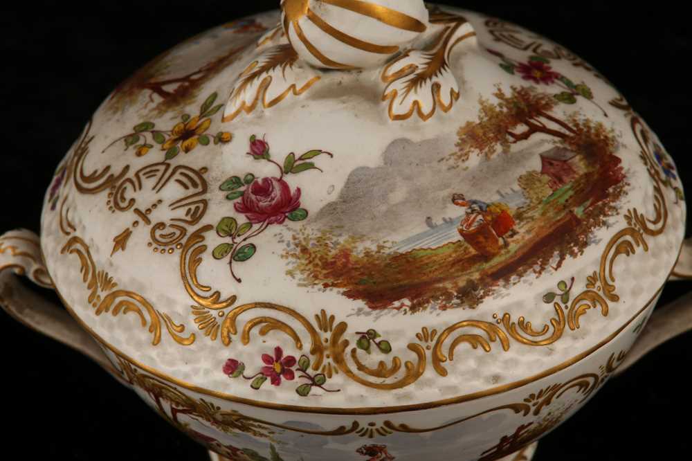 Lot 133 - A HOCHST STYLE ECUELLE AND COVER, circa 1880,