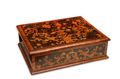 Lot 83 - A WILLIAM AND MARY PERIOD WALNUT AND FLORAL...