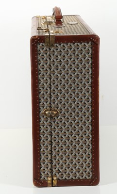 Lot 223 - Set of vintage Goyard luggage, 20th century,...