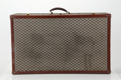 Lot 223 - Set of vintage Goyard luggage, 20th century,...