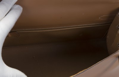 Lot 286 - Hermes Natural Chamonix Kelly Sellier 32,...