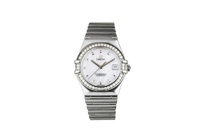 Lot 3 - OMEGA. A LADIES STAINLESS STEEL AND DIAMOND...