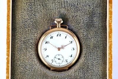 Lot 50 - A 14K YELLOW GOLD TRANSITIONAL FOB/WRISTWATCH....