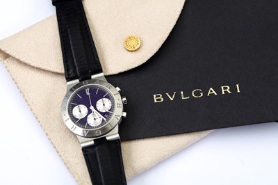 Lot 51 - BVLGARI. A STAINLESS STEEL QUARTZ CHRONOGRAPH...