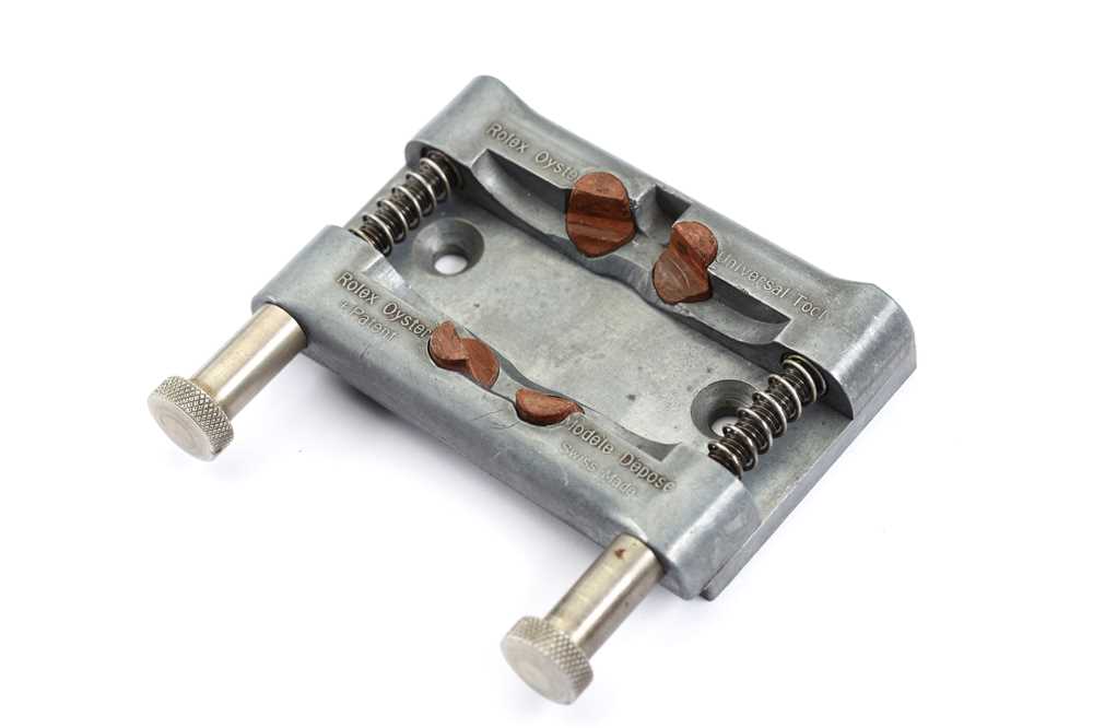 Lot 63 - ROLEX. A 1950'S OYSTER WATCH CLAMP. Origin: A...