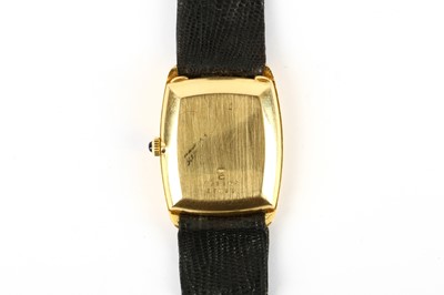 Lot 81 - BAUME & MERCIER. AN 18K GOLD AUTOMATIC...