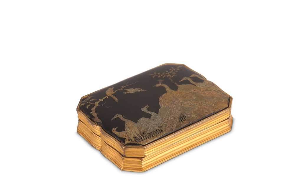 Lot 21 - An early to mid-18th century tortoiseshell...