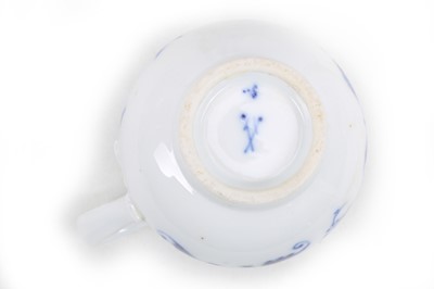 Lot 237 - A COLLECTION OF MEISSEN 'BLUE ONION' PATTERN...