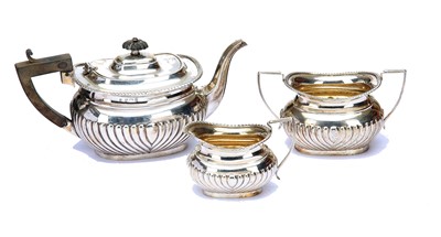 Lot 298a - A George V antique sterling silver three-piece...