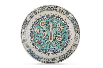 Lot 80 - AN IZNIK POTTERY DISH Ottoman Turkey, late...