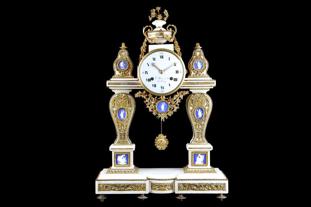 Lot 183 - A FINE AND RARE LOUIS XVI PERIOD GILT BRONZE,...