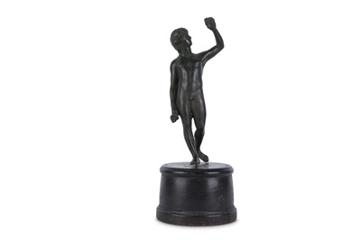 Lot 23 - AFTER THE ANTIQUE: A SMALL BRONZE STATUETTE OF...