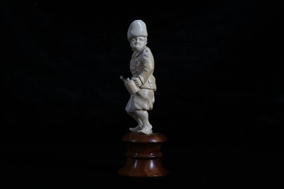 Lot 31 - A LATE 18TH / EARLY 19TH CENTURY GERMAN IVORY...