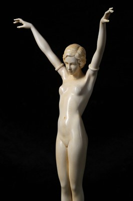 Lot 17 - A FRENCH ART DECO PERIOD CARVED IVORY FIGURE...