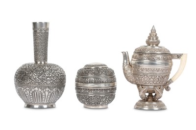 Lot 290 - A SELECTION OF SOUTH EAST ASIAN SILVER...