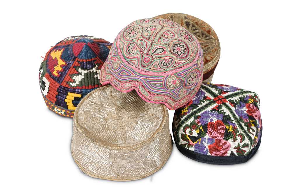 Lot 117 - FIVE CENTRAL ASIAN TRIBAL HATS South and...