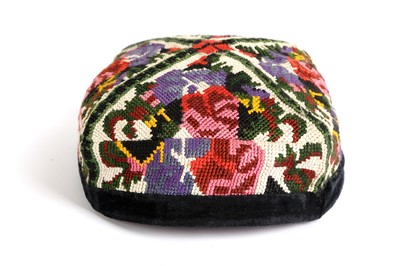 Lot 117 - FIVE CENTRAL ASIAN TRIBAL HATS South and...