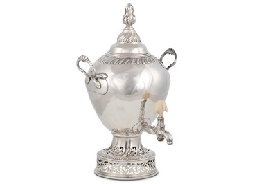 Lot 420 - A George II antique sterling silver tea urn,...