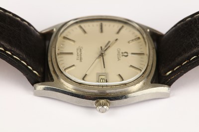 Lot 345 - Omega. A stainless steel quartz calendar...