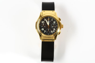 Lot 379 - Hublot. An 18K gold automatic calendar...