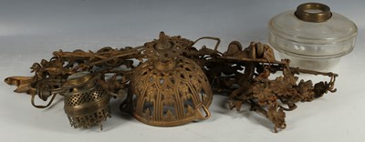 Lot 467 - A rise and fall oil lamp, with edelweiss...