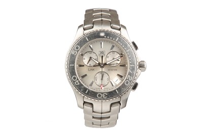 Lot 419 - Tag Heuer. A stainless steel quartz calendar...