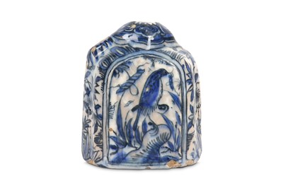 Lot 110 - A SAFAVID BLUE AND WHITE POTTERY...