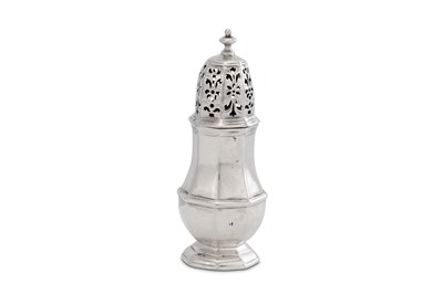 Lot 280 - A George I antique sterling silver pepper...