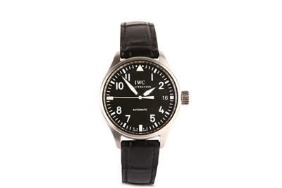 Lot 374 - IWC (INTERNATIONAL WATCH CO). A STAINLESS...