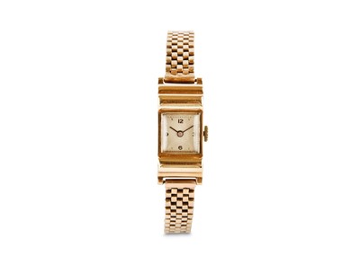 Lot 319 - 9K GOLD LADIES BRACELET WRISTWATCH. Date:...