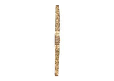 Lot 318 - JEAN RENET. A LADIES 9K GOLD MANUAL WIND...
