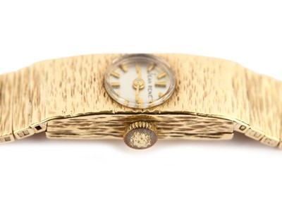 Lot 318 - JEAN RENET. A LADIES 9K GOLD MANUAL WIND...