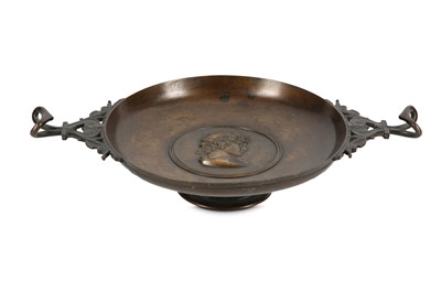 Lot 59 - A LATE 19TH CENTURY FRENCH BRONZE TAZZA IN THE...