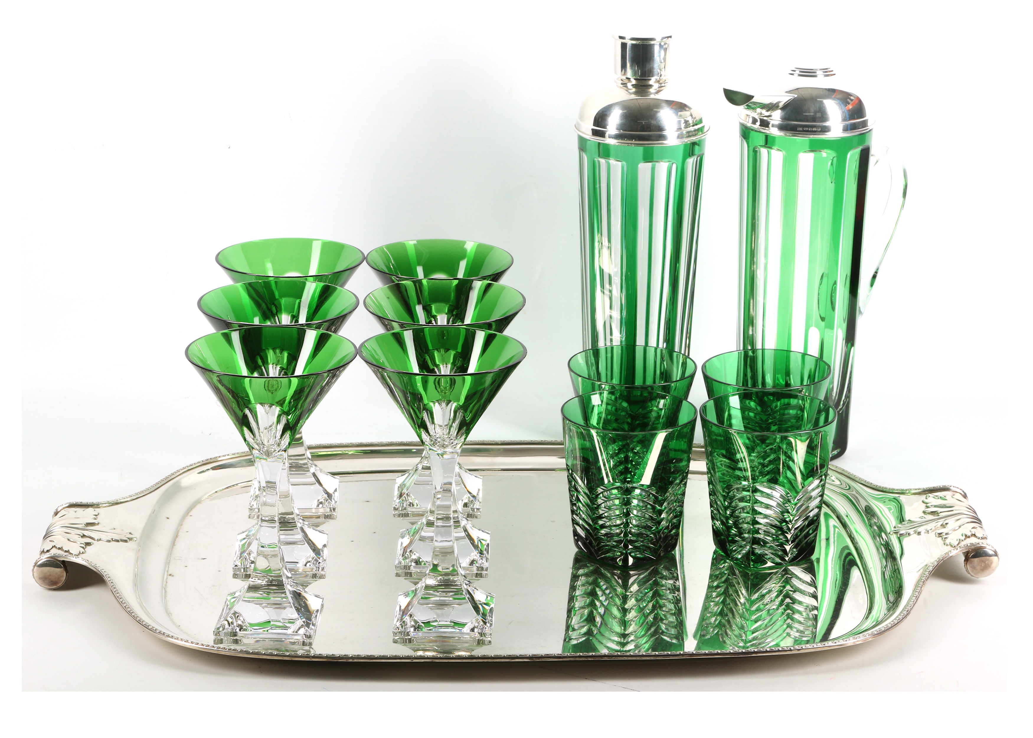 Lot 1 - A DAVID REDMAN 'EMERALD GREEN' CUT CRYSTAL