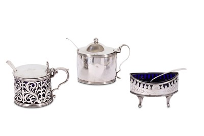 Lot 126 - A mixed group of antique sterling silver...