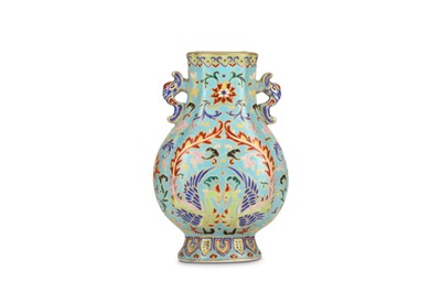 Lot 391 - A CHINESE FAMILLE ROSE VASE. With a...