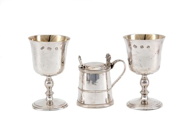 Lot 162 - A pair of Elizabeth II sterling silver goblets,...