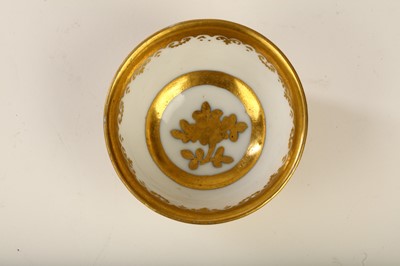 Lot 3 - A MEISSEN HAUSMALER TEABOWL AND SAUCER, circa...