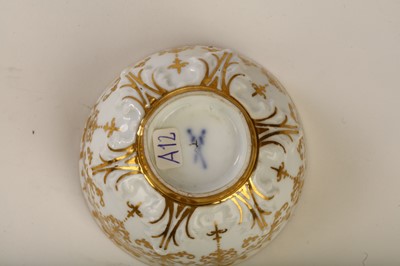 Lot 7 - A MEISSEN HAUSMALER TEABOWL AND SAUCER, circa...