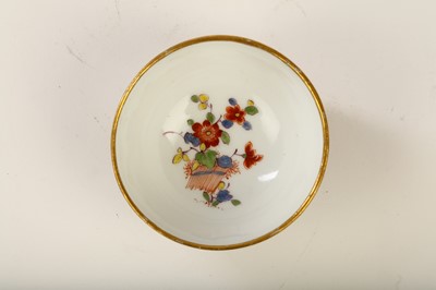 Lot 22 - A MEISSEN TEABOWL, circa 1740, painted with...