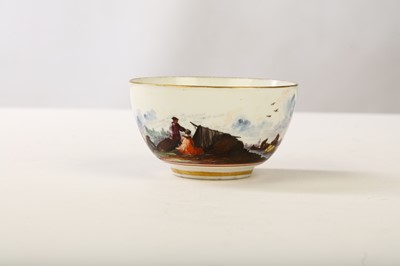 Lot 26 - A MEISSEN TEABOWL, circa 1735, painted with a...