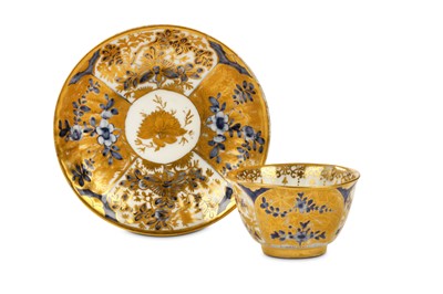 Lot 50 - A MEISSEN HAUSMALER TEABOWL AND SAUCER, circa...