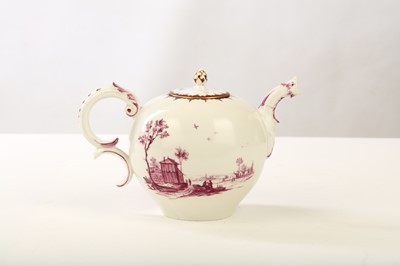 Lot 124 - A HÖCHST PORCELAIN TEAPOT AND COVER, circa...