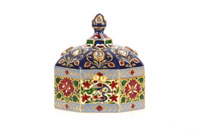 Lot 297 - A GEMSET ENAMELLED GOLD BOX Jaipur, Rajasthan,...