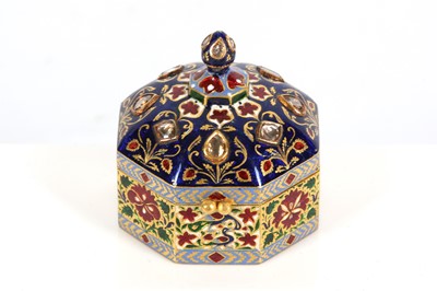 Lot 297 - A GEMSET ENAMELLED GOLD BOX Jaipur, Rajasthan,...